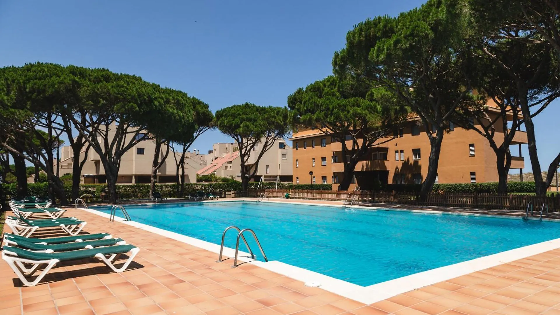 Apartaments Beach & Golf Resort Pals 0*,  İspanya