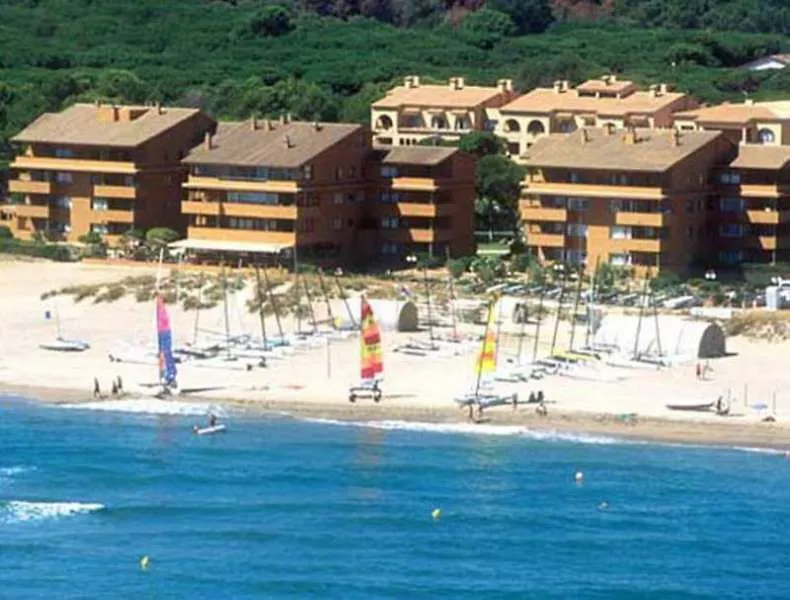 פאלס Apartaments Beach & Golf Resort דירה